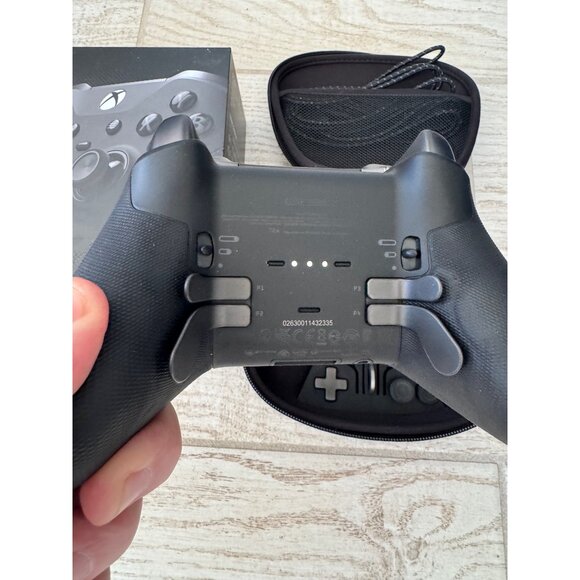 Xbox One Elite Series 2 Wireless Controller - Black - Picture 6 of 11